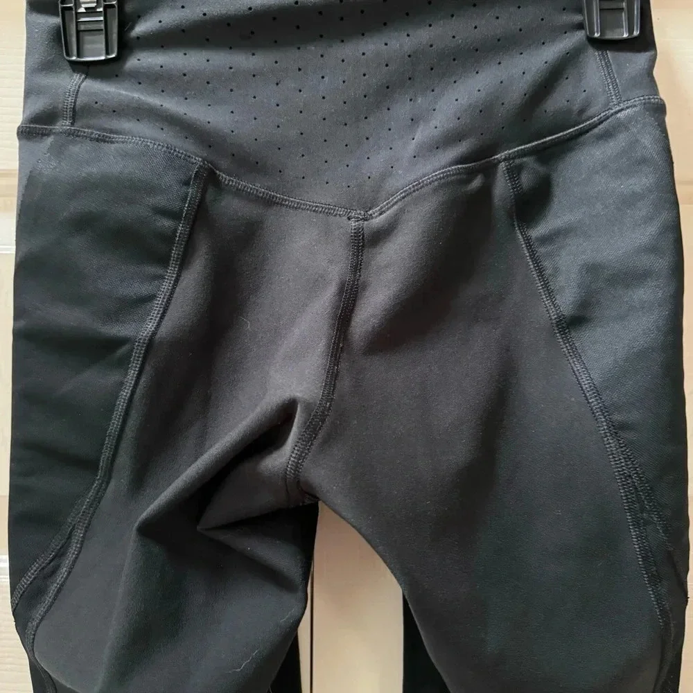 Nike Power Legend 20” Mid Rise Training Capri Leggings Women’s size Small